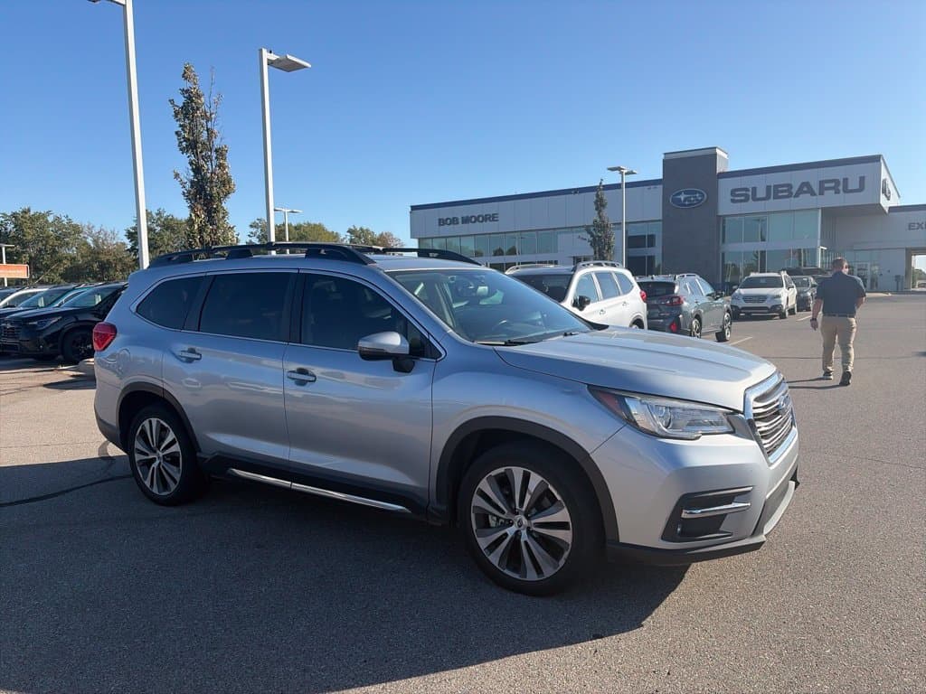 2019 Subaru Ascent Limited — photo 1 of 7