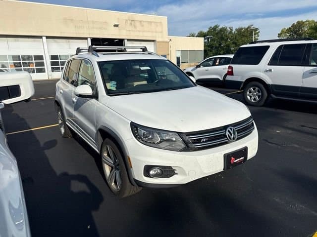 2014 Volkswagen Tiguan R-Line — photo 1 of 4