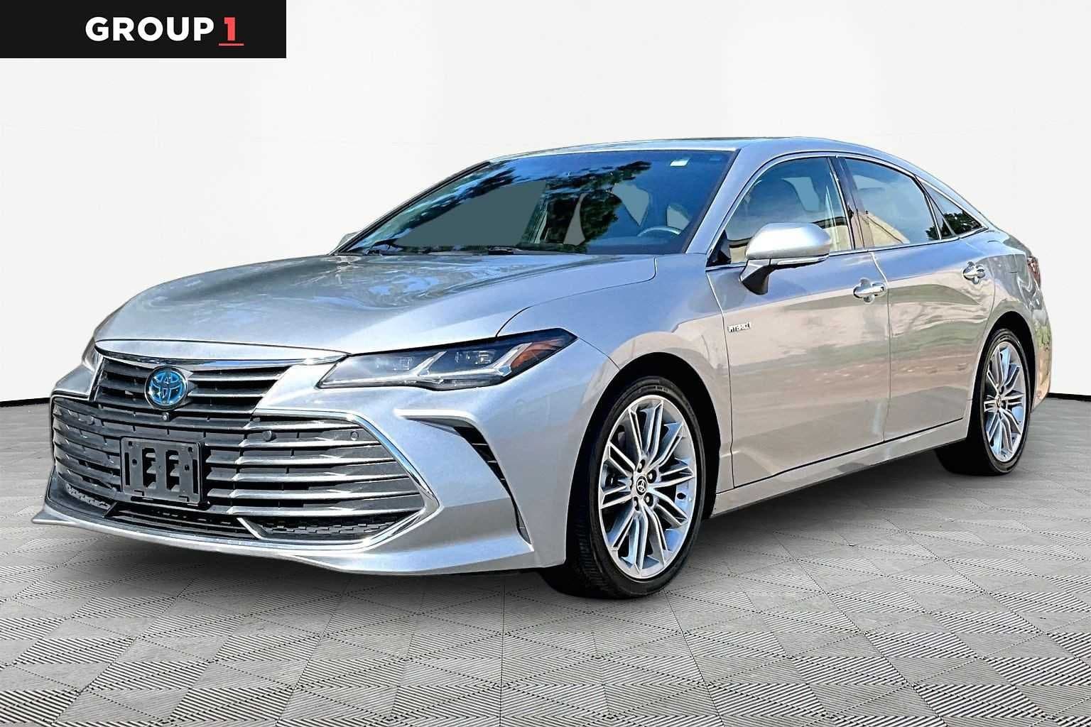 2021 Toyota Avalon Hybrid Limited — photo 1 of 34