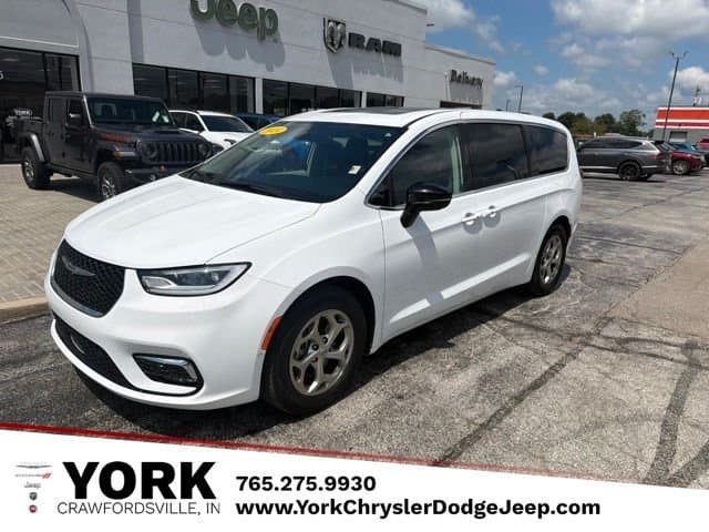 2024 Chrysler Pacifica Limited — photo 1 of 23