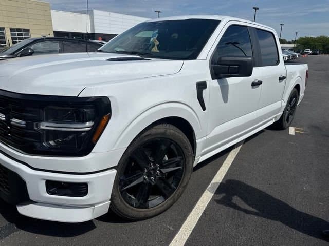 2025 Ford F-150 Base — photo 1 of 8