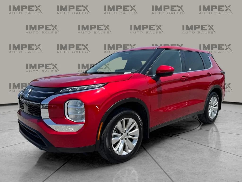 2025 Mitsubishi Outlander ES — photo 1 of 33