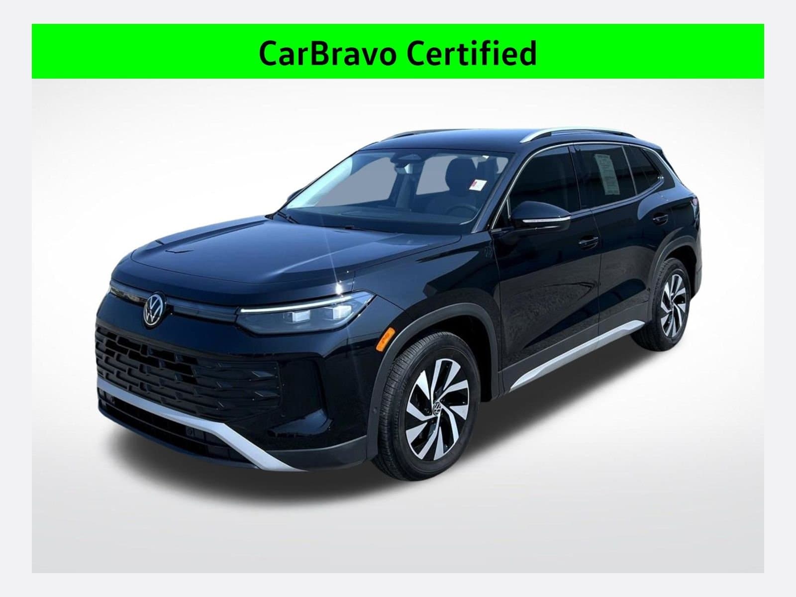 2025 Volkswagen Tiguan 2.0T S — photo 1 of 26