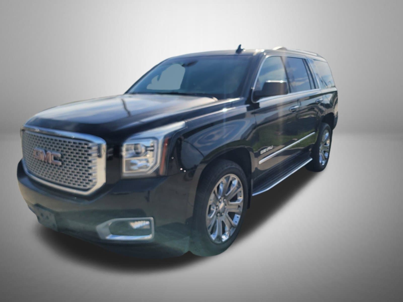 2016 GMC Yukon Denali — photo 1 of 7
