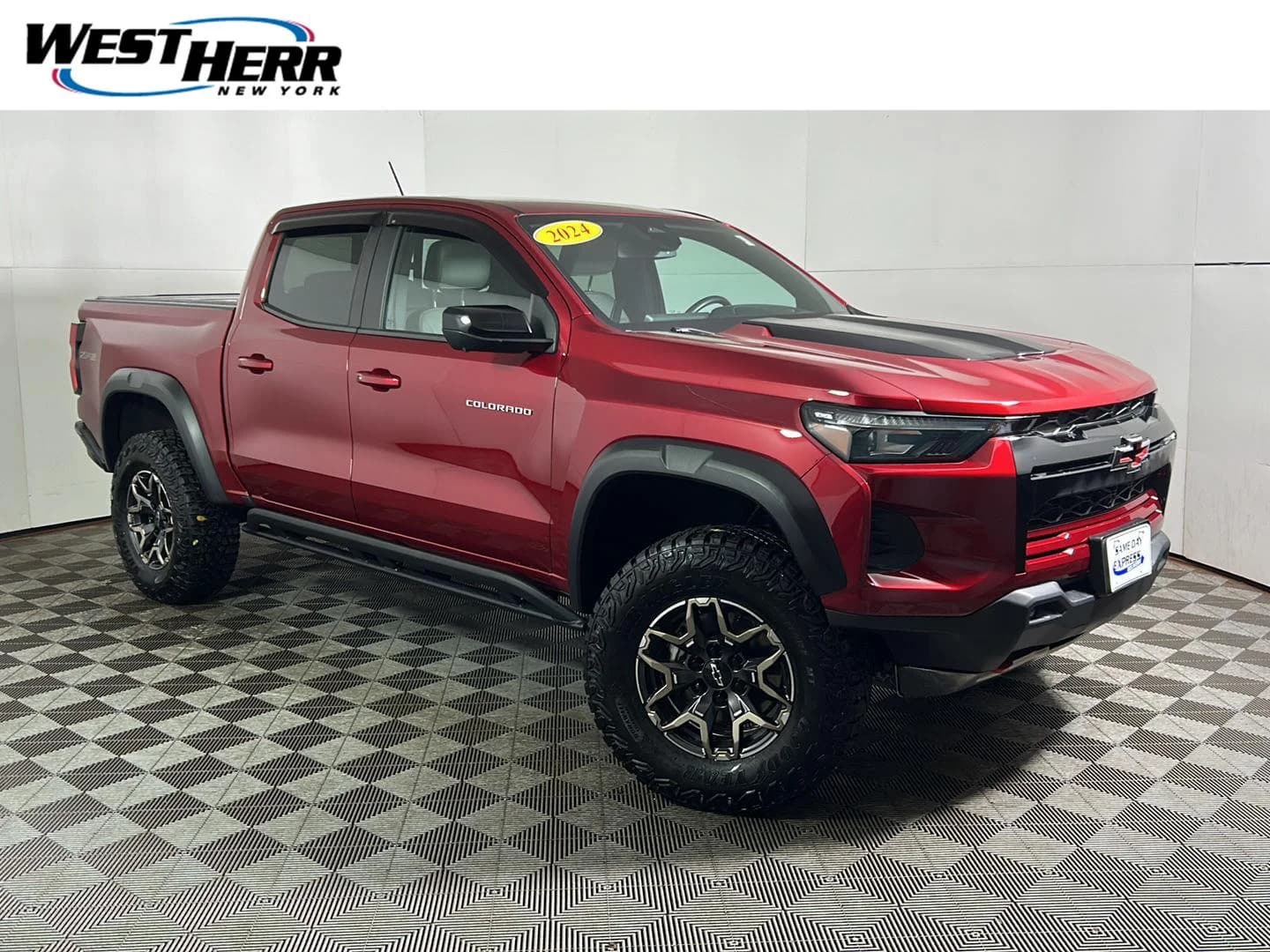 2024 Chevrolet Colorado 4WD ZR2 — photo 1 of 32