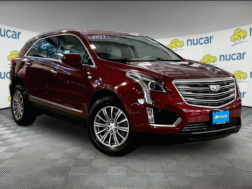 2017 Cadillac XT5 Luxury AWD — photo 1 of 37