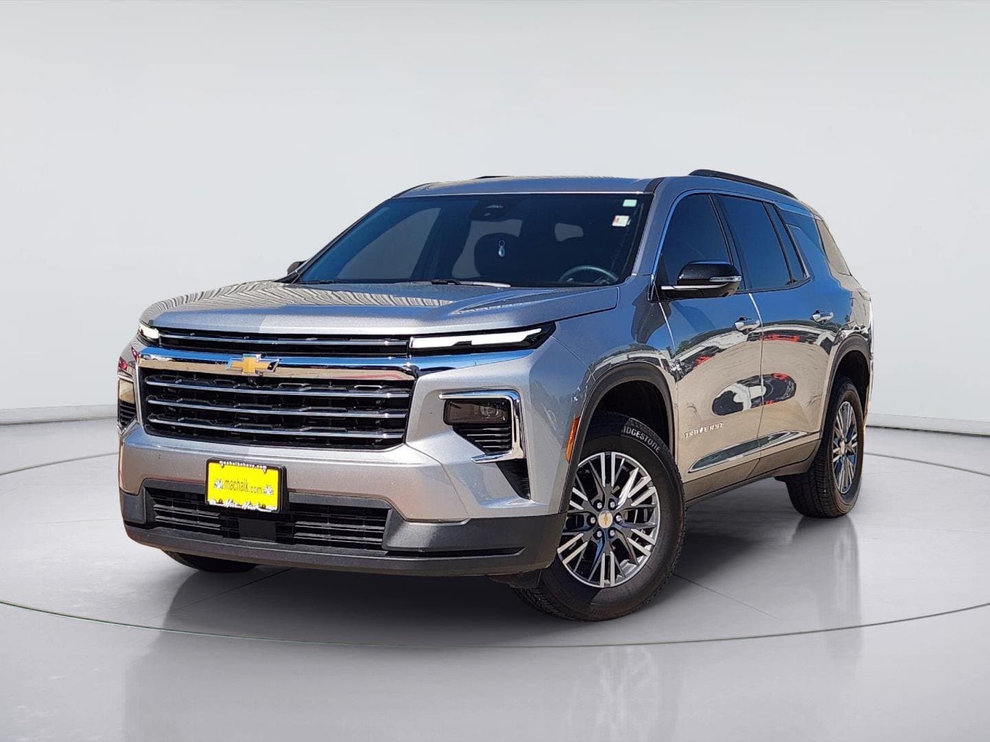 2026 Chevrolet Traverse Base — photo 1 of 34