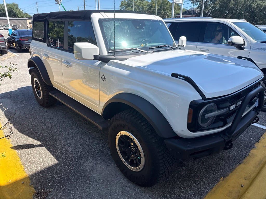 2022 Ford Bronco Outer Banks — photo 1 of 12