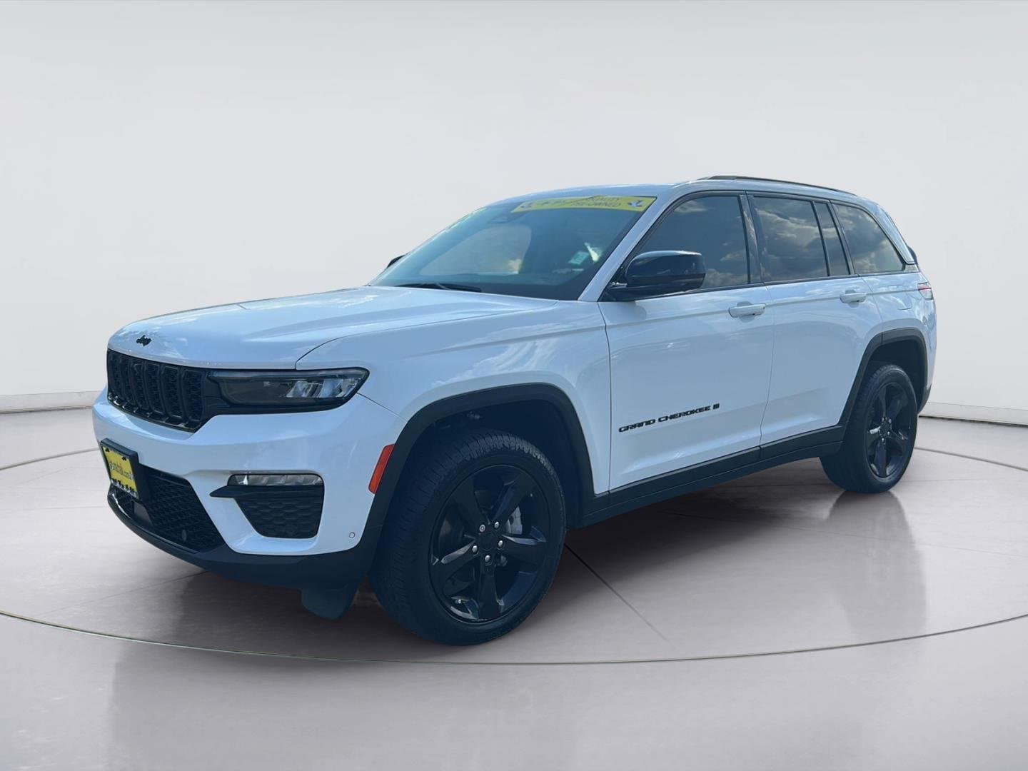 2023 Jeep Grand Cherokee Limited — photo 1 of 36