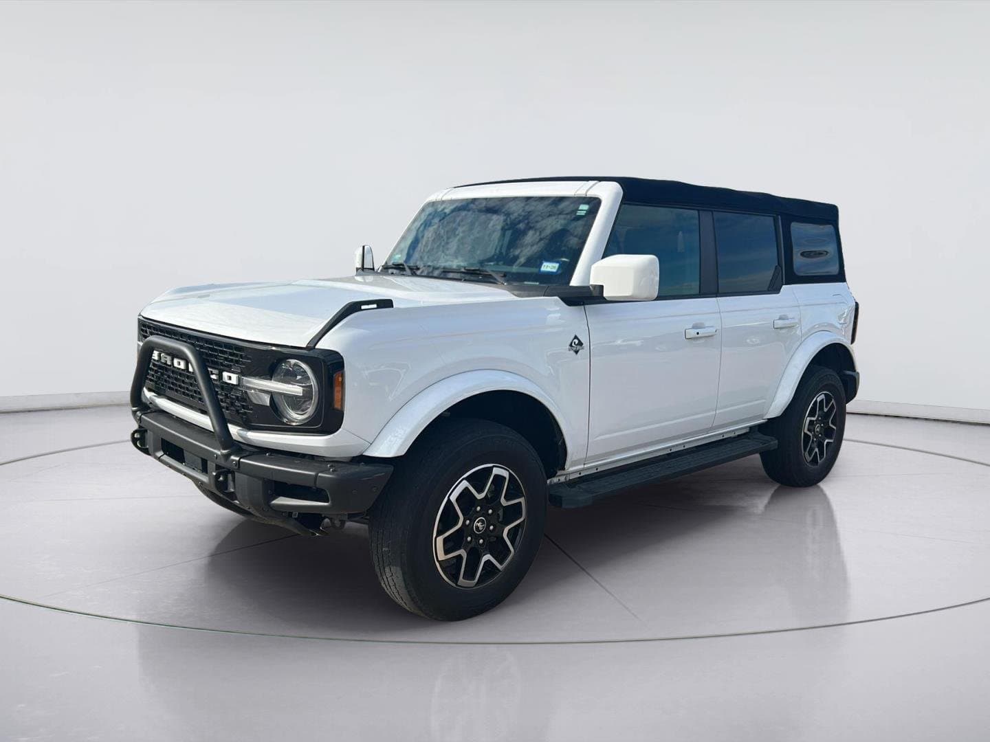 2021 Ford Bronco Outer Banks — photo 1 of 11