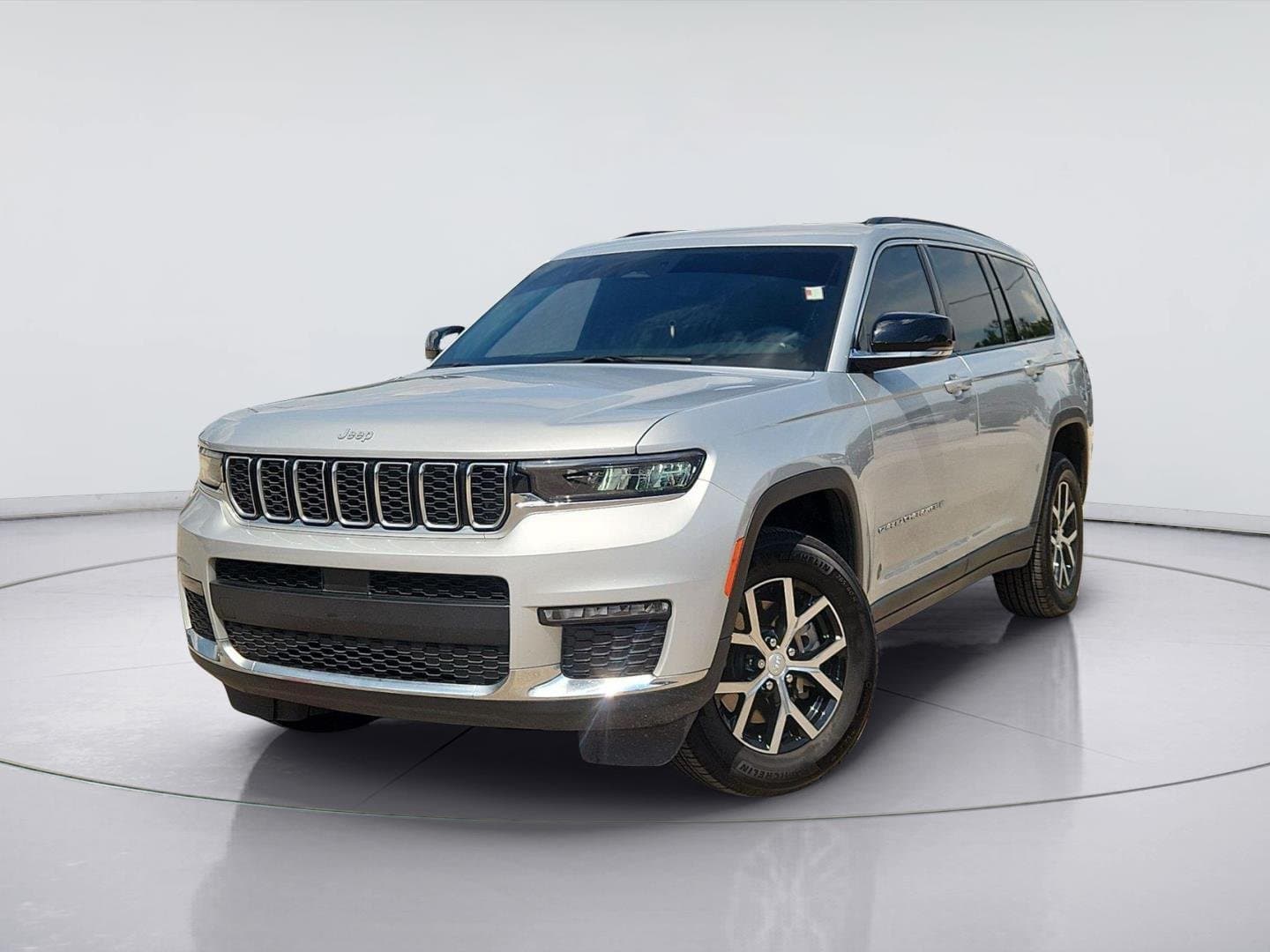 2025 Jeep Grand Cherokee L Limited — photo 1 of 34