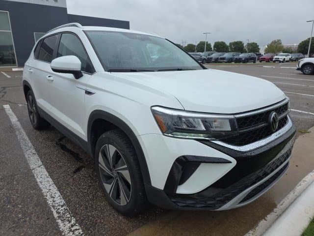 2024 Volkswagen Taos Base — photo 1 of 5