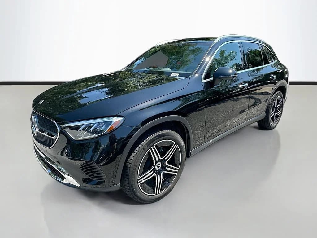 2026 Mercedes-Benz GLC GLC 300 — photo 1 of 33