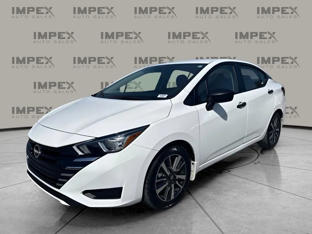 2024 Nissan Versa 1.6 S — photo 1 of 19