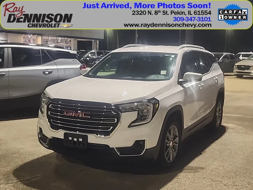 2022 GMC Terrain SLT — photo 1 of 4
