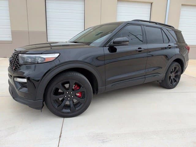 2023 Ford Explorer ST — photo 1 of 12