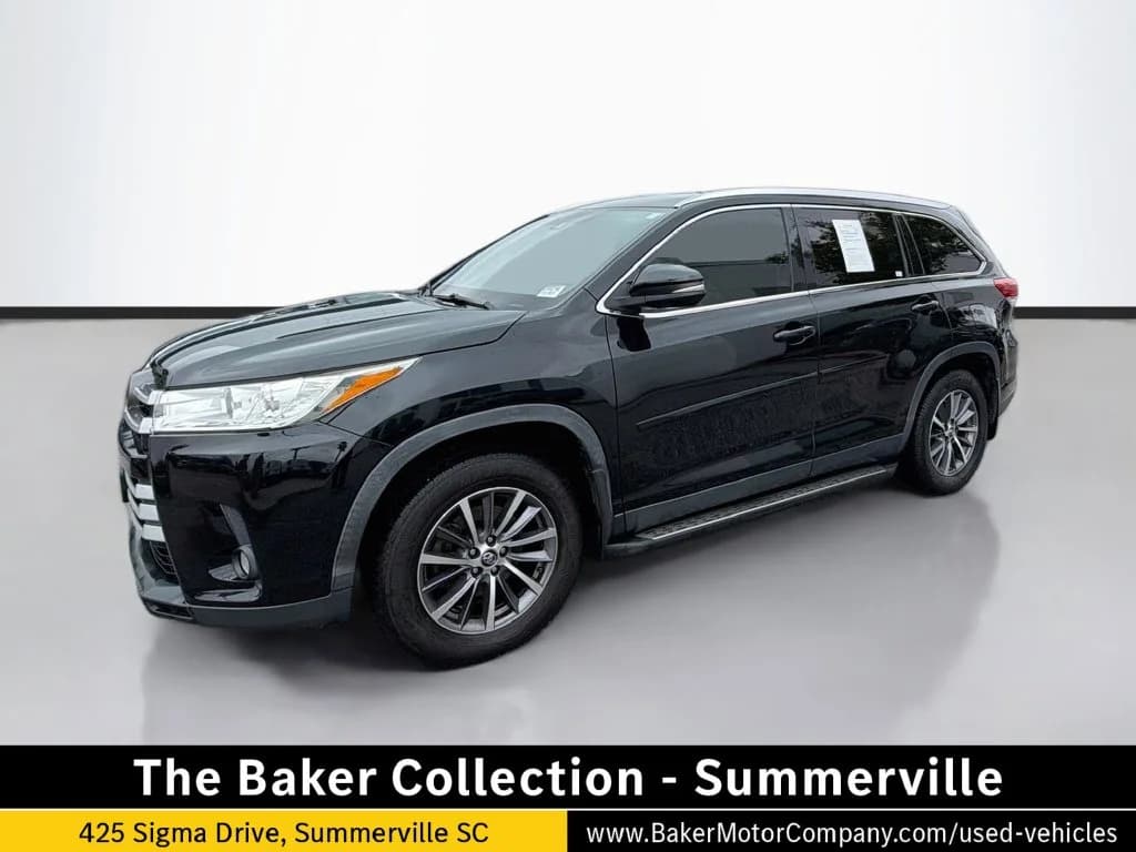 2019 Toyota Highlander XLE — photo 1 of 33
