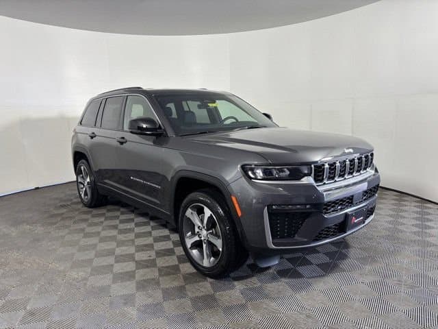 2026 Jeep Grand Cherokee Limited — photo 1 of 32