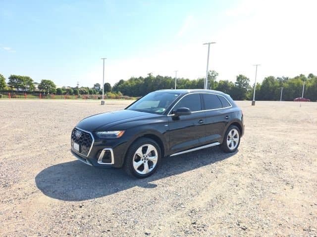 2022 Audi Q5 S line Prestige — photo 1 of 40