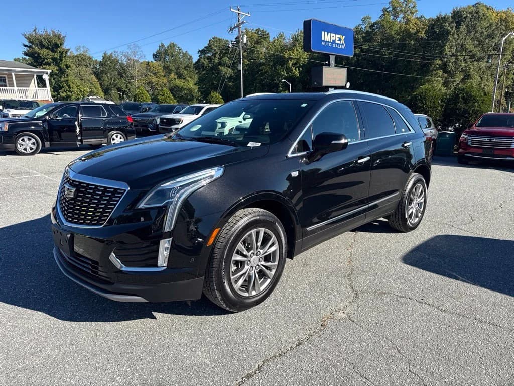 2021 Cadillac XT5 Base — photo 1 of 36