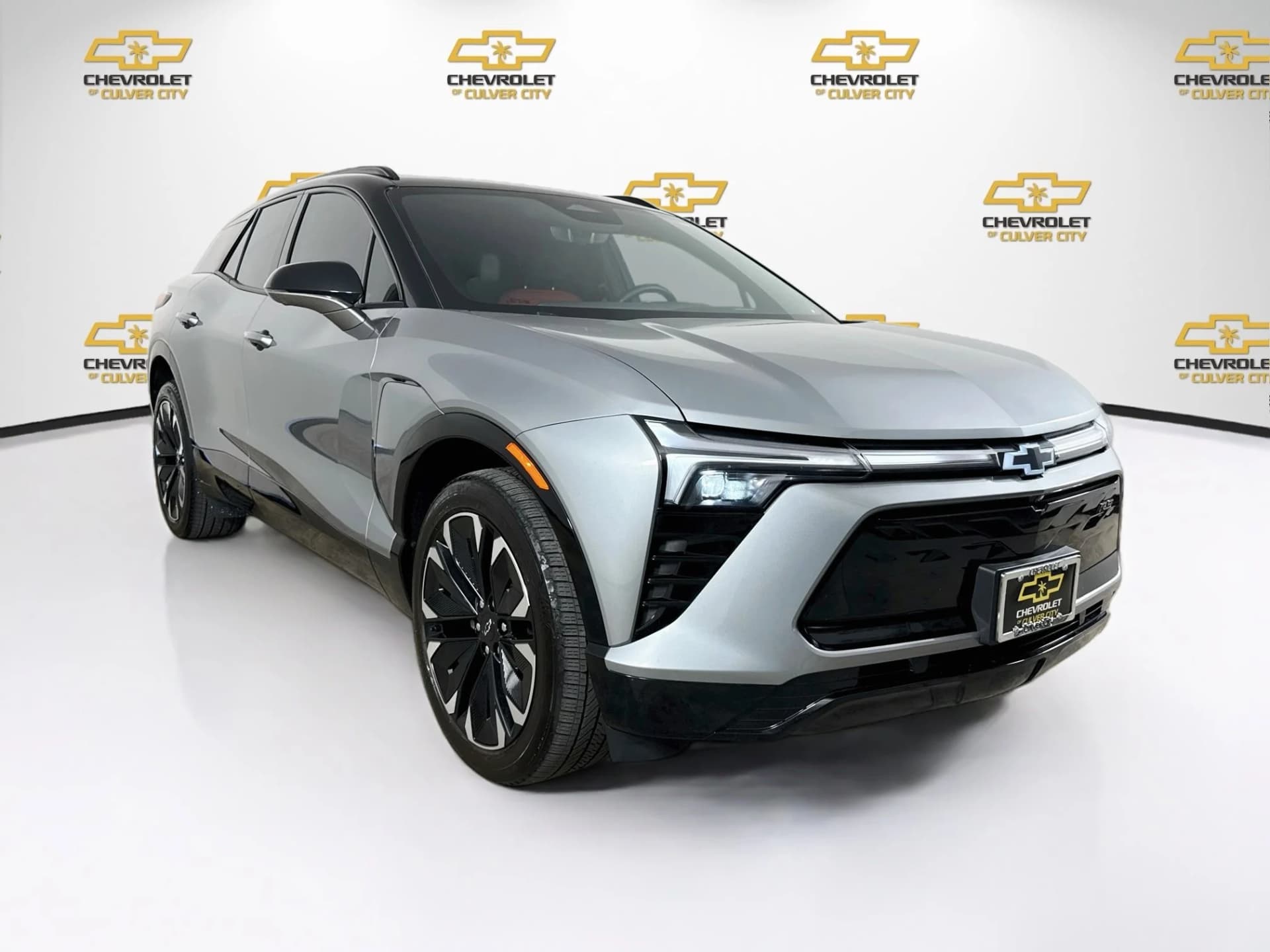 2025 Chevrolet Blazer EV RS — photo 1 of 33