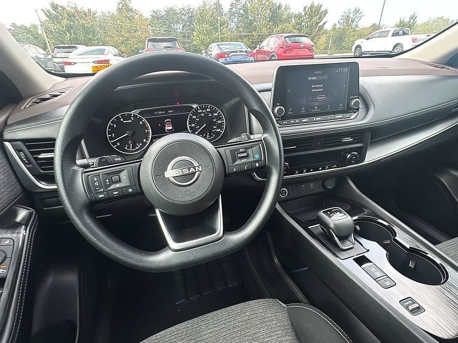 2023 Nissan Rogue SV — photo 1 of 37
