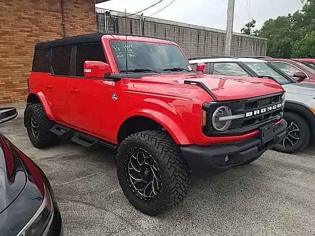 2023 Ford Bronco Outer Banks — photo 1 of 29