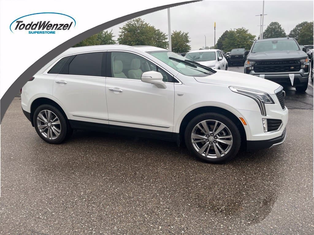2024 Cadillac XT5 Base — photo 1 of 15