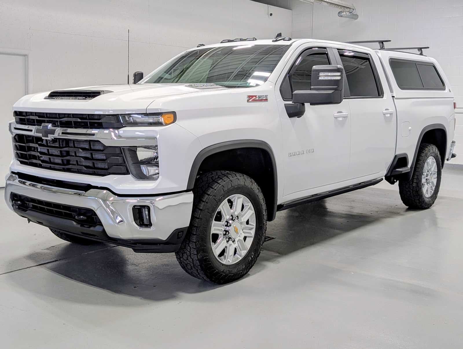 2024 Chevrolet Silverado 2500HD LT — photo 1 of 46