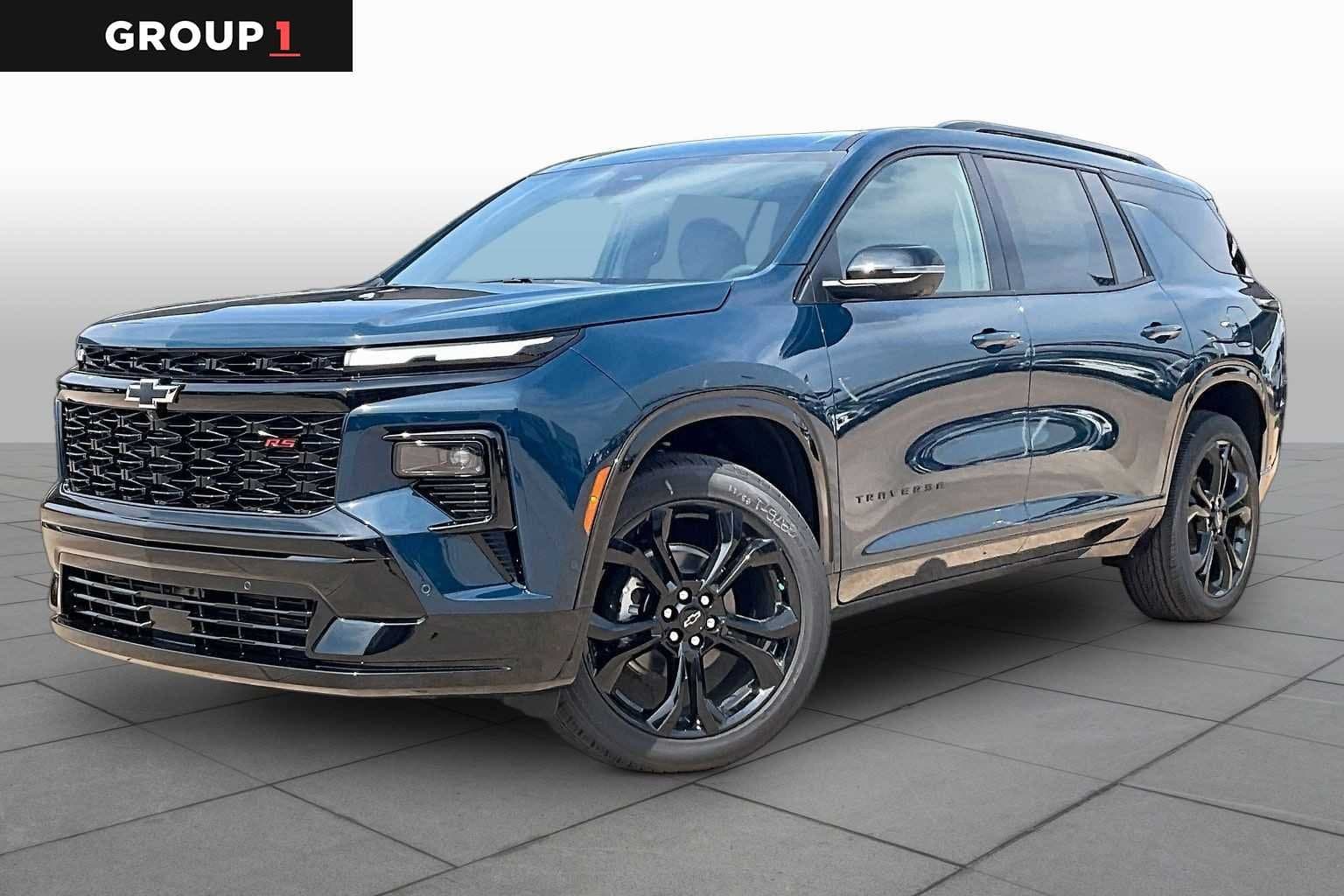 2027 Chevrolet Traverse Base — photo 1 of 44