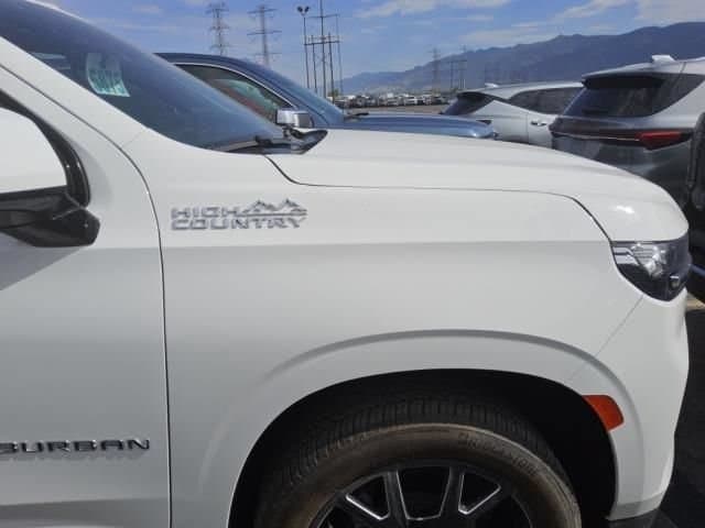 2023 Chevrolet Suburban High Country — photo 1 of 22