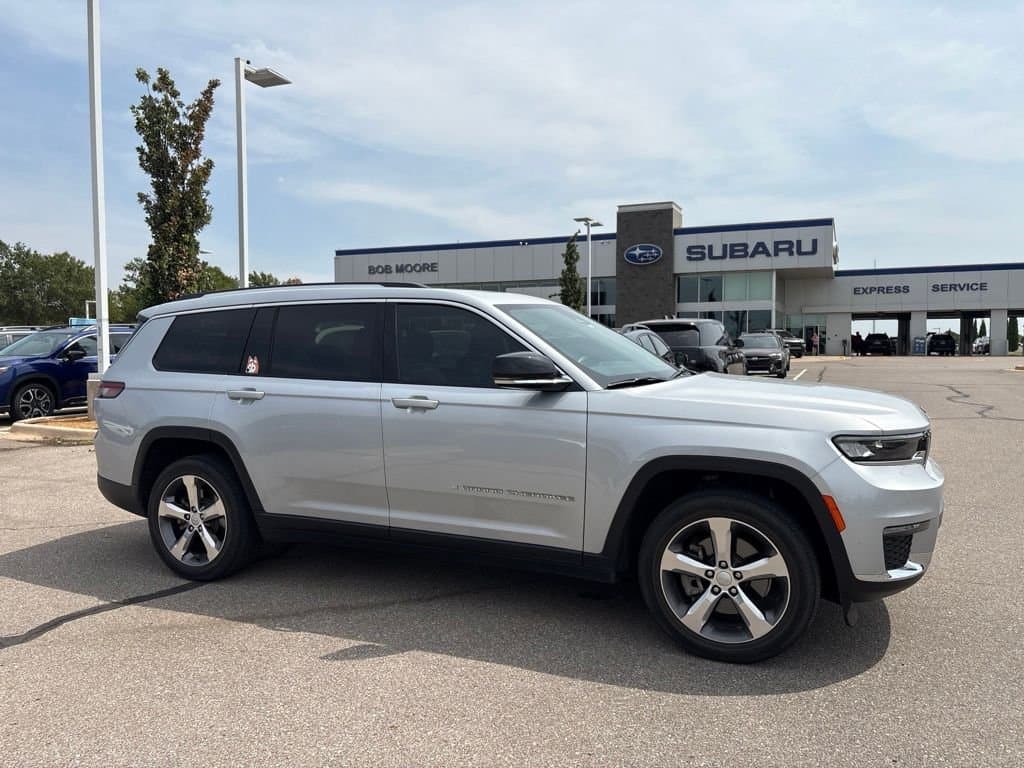 2021 Jeep Grand Cherokee L Limited — photo 1 of 7