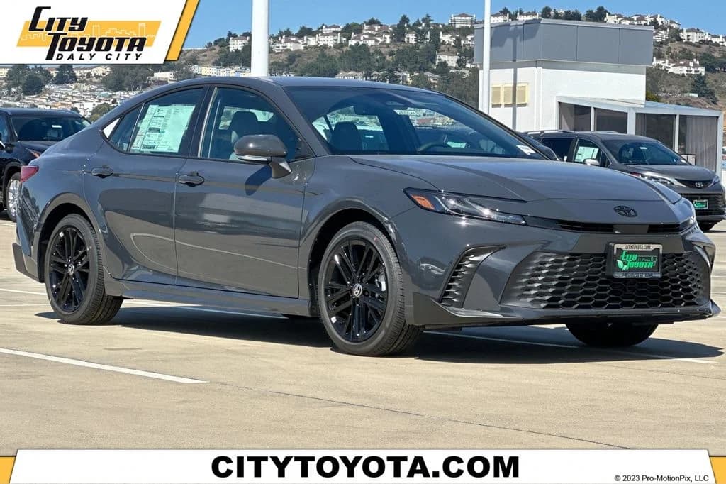 2026 Toyota Camry SE — photo 1 of 55
