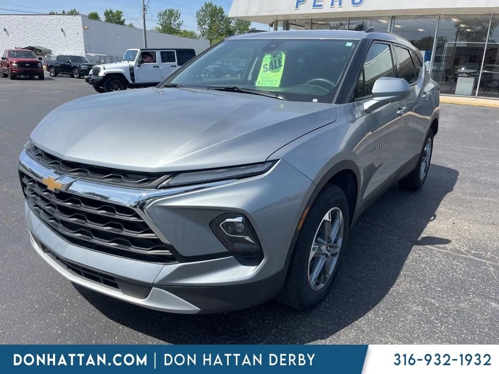 2023 Chevrolet Blazer LT — photo 1 of 7