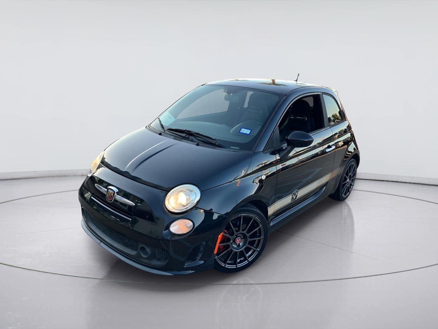 2013 Fiat 500 Abarth — photo 1 of 6