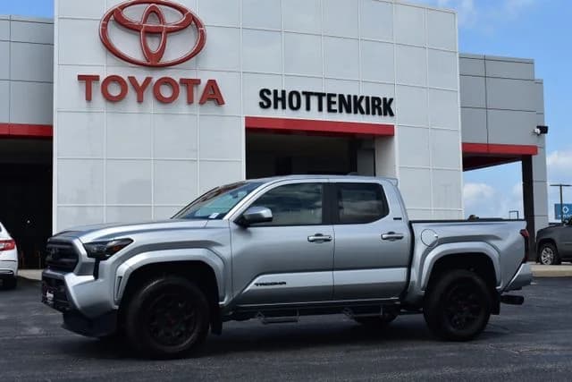 2025 Toyota Tacoma SR5 — photo 1 of 35