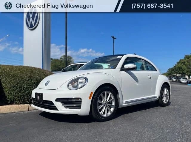 2019 Volkswagen Beetle 2.0T SE — photo 1 of 42