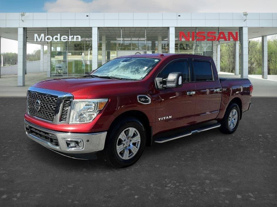 2017 Nissan Titan SV — photo 1 of 45