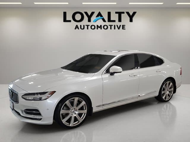 2017 Volvo S90 Inscription — photo 1 of 35