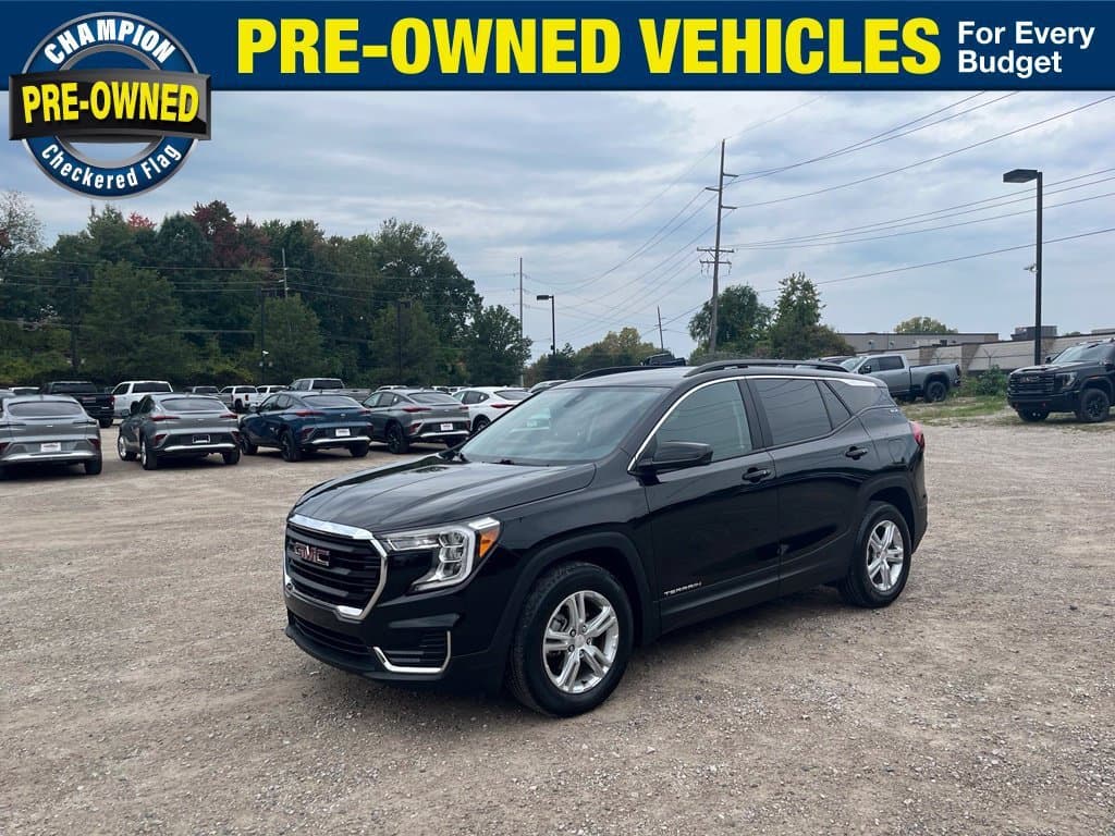 2024 GMC Terrain SLE — photo 1 of 39