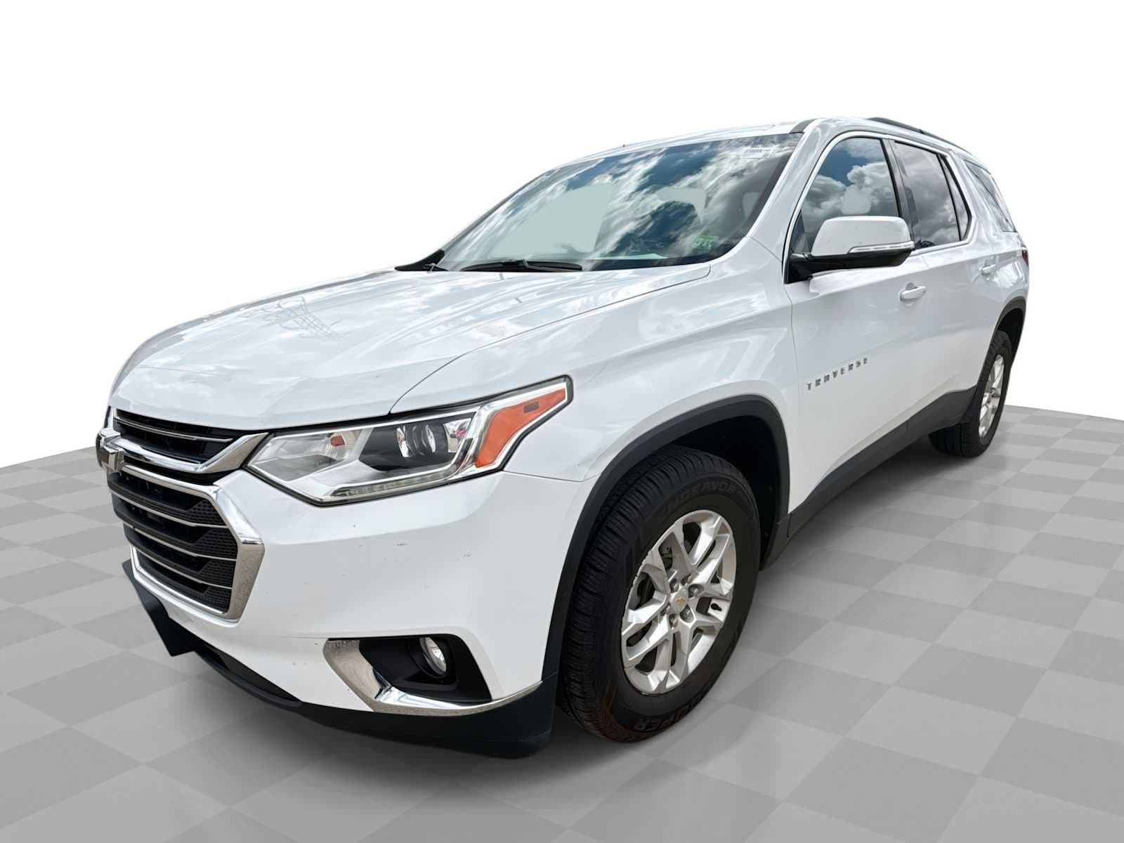 2019 Chevrolet Traverse LT Leather — photo 1 of 32