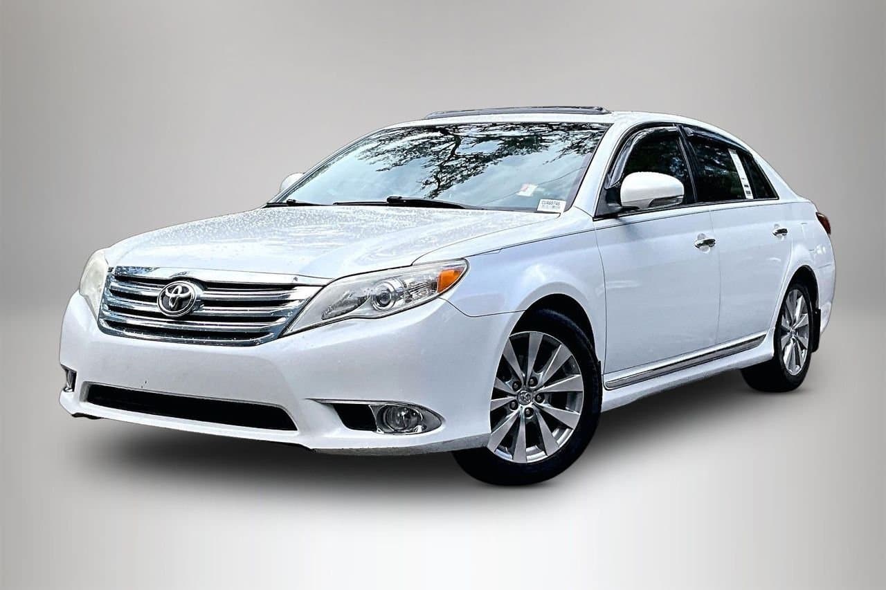 2012 Toyota Avalon Limited — photo 1 of 32