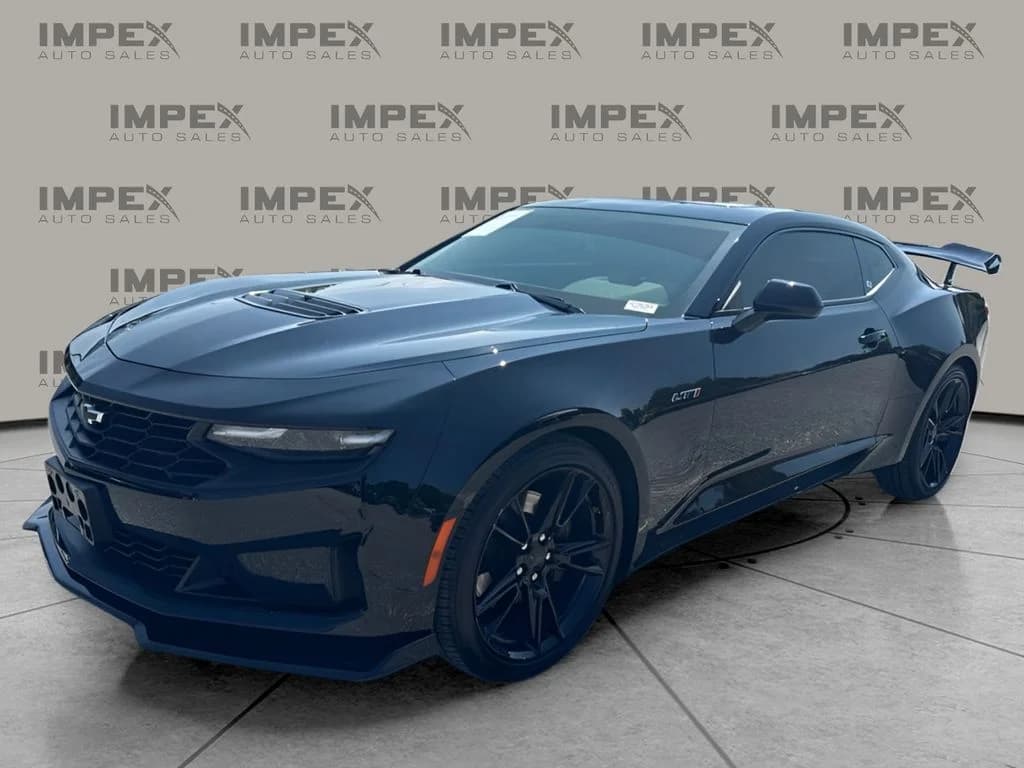 2022 Chevrolet Camaro LT1 — photo 1 of 27