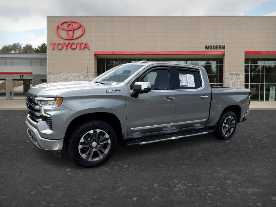2023 Chevrolet Silverado 1500 High Country — photo 1 of 21