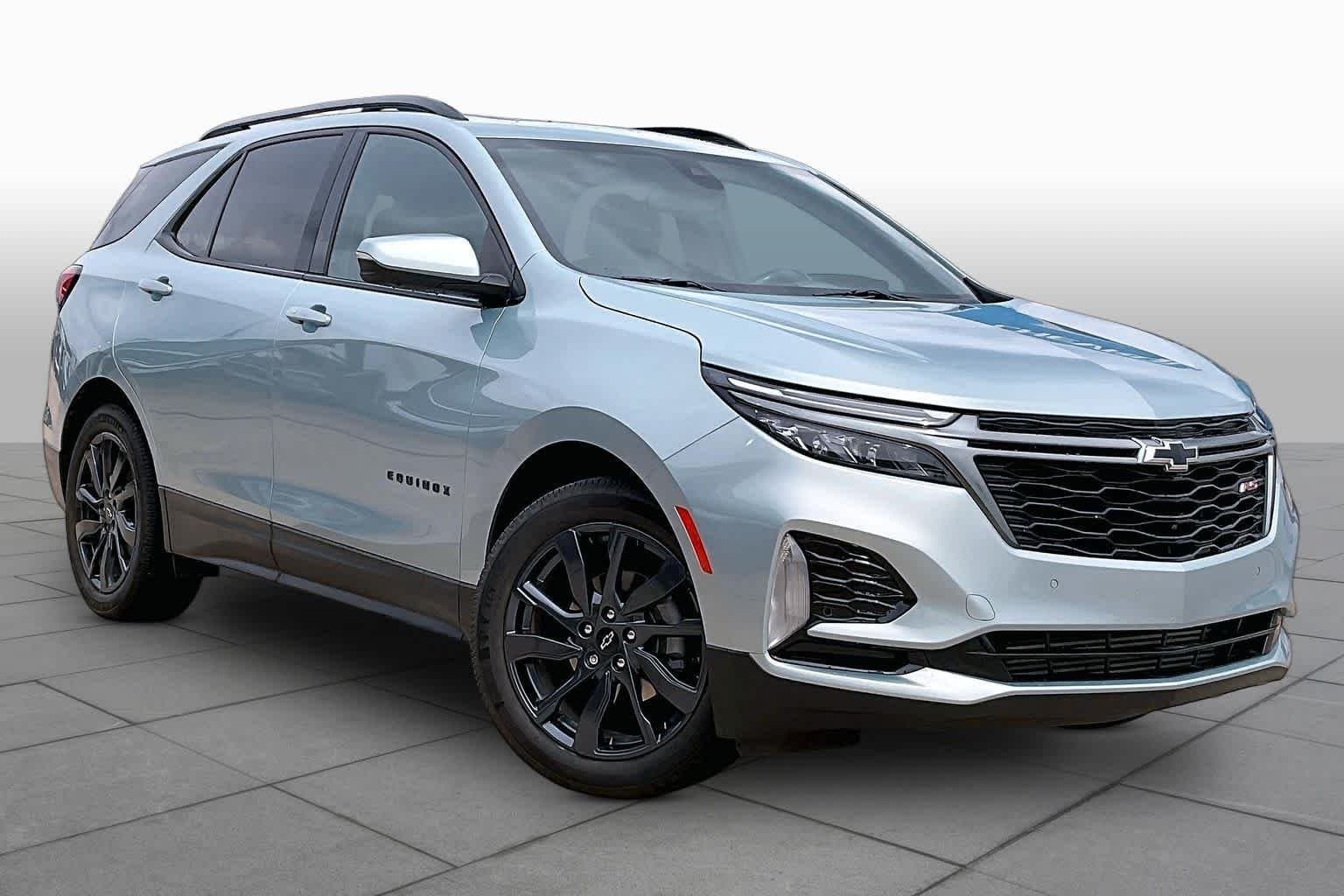 2022 Chevrolet Equinox RS — photo 1 of 32