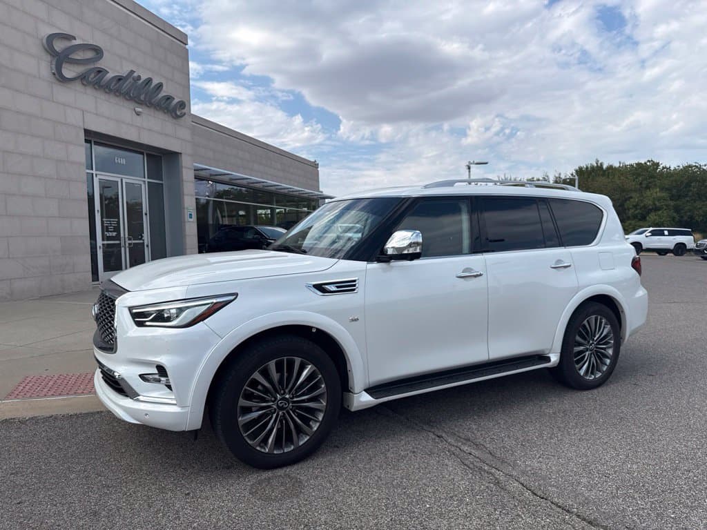 2019 INFINITI QX80 LUXE — photo 1 of 14