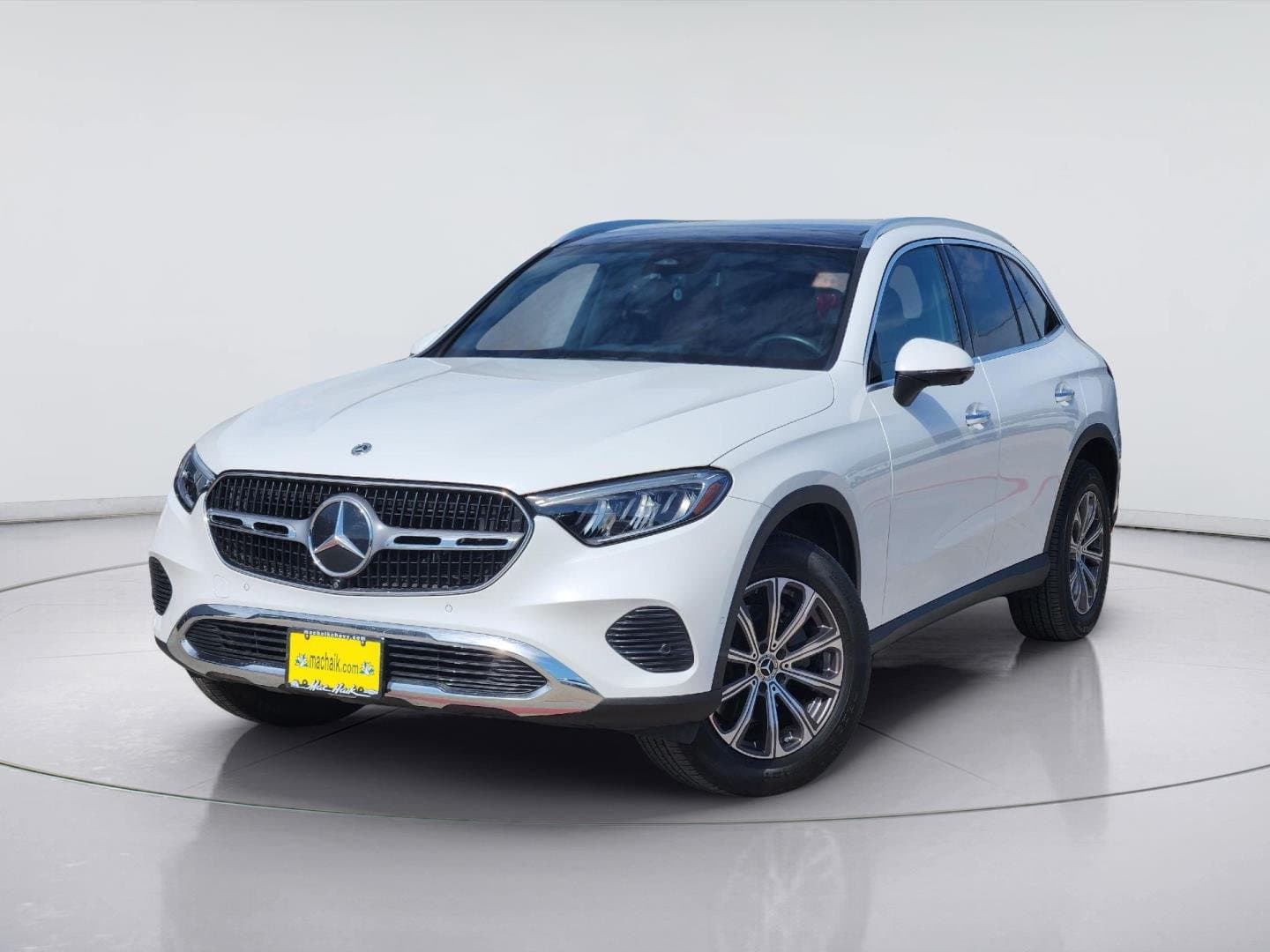2024 Mercedes-Benz GLC Base — photo 1 of 34