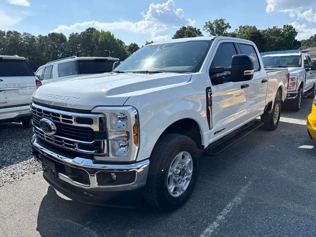 2025 Ford F-250SD XLT — photo 1 of 6