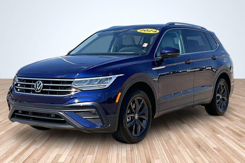 2024 Volkswagen Tiguan 2.0T SE — photo 1 of 30