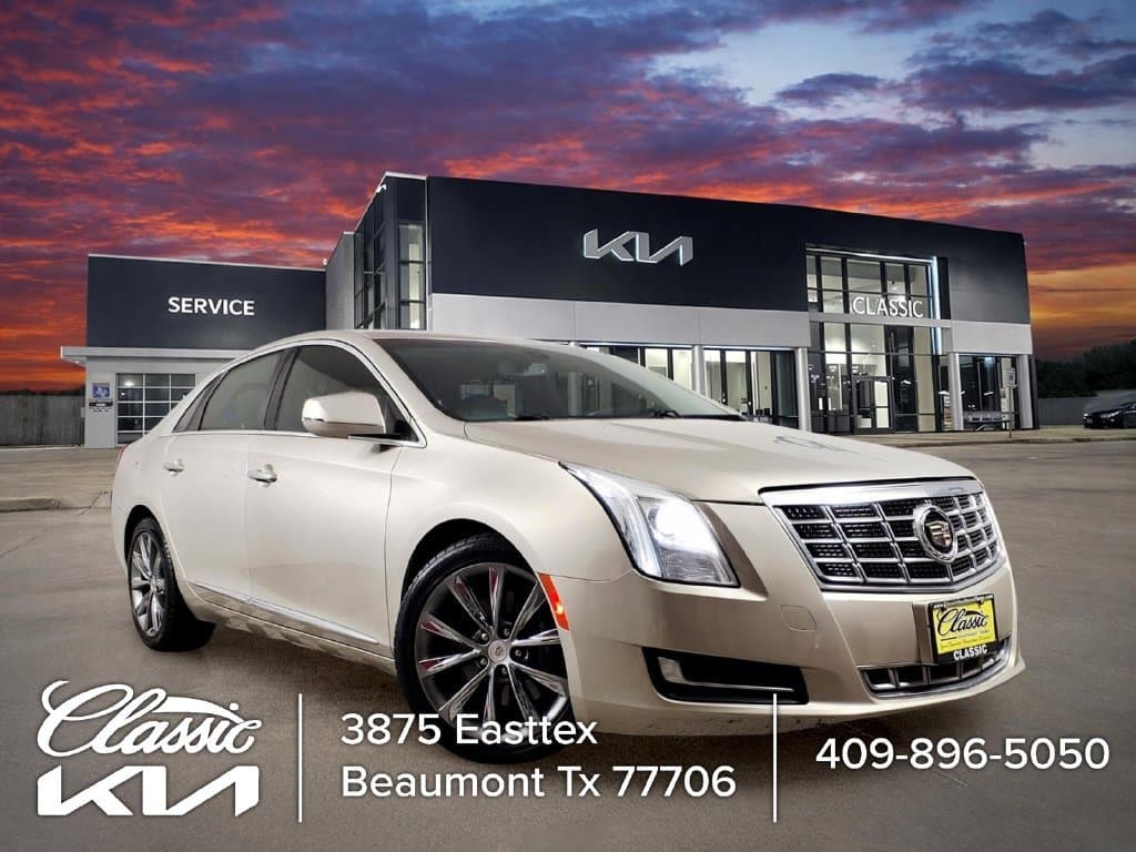 2013 Cadillac XTS Base — photo 1 of 25